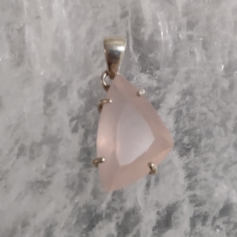 Fantasy cut Sterling rose quartz pendant